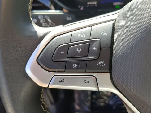 Certified 2024 Volkswagen Taos S FWD image 25