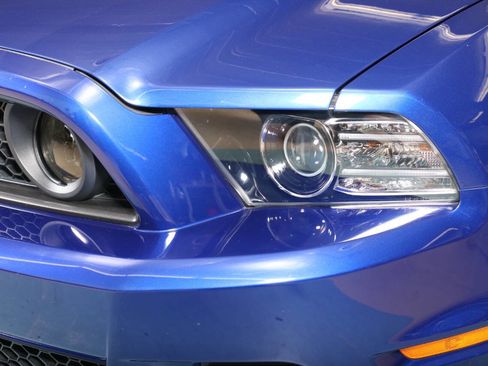 Used 2014 Ford Mustang GT Premium w/ Comfort Package image 18