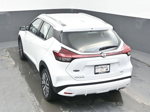 Used 2021 Nissan Kicks SV image 31