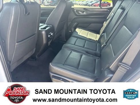 Used 2023 GMC Yukon SLT RWD image 16
