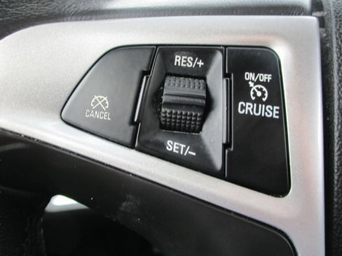 Used 2017 Chevrolet Equinox LT w/ Convenience Package image 25