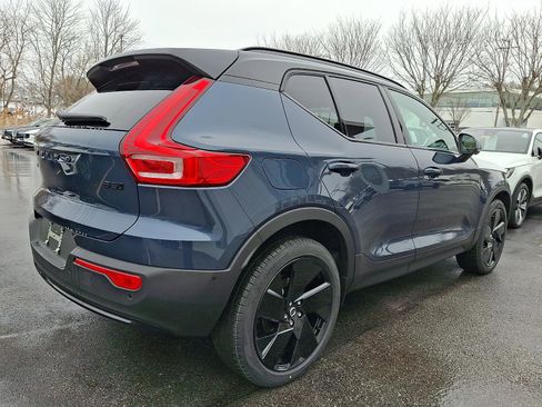 New 2026 Volvo XC40 B5 Ultra w/ Climate Package AWD/4WD image 4
