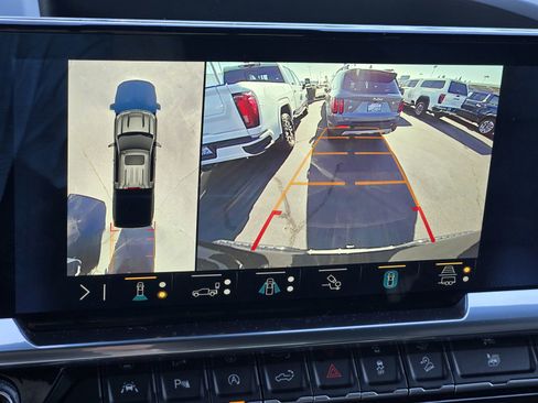 Certified 2023 Chevrolet Silverado 1500 High Country w/ Z71 Off-Road Package image 20