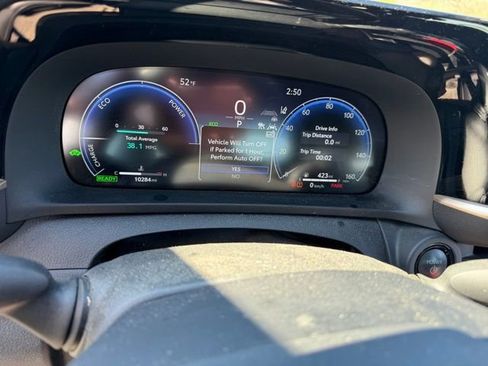 Used 2023 Toyota Crown XLE image 10