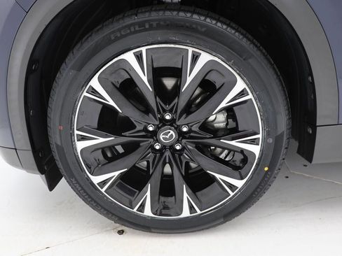 Used 2024 MAZDA CX-90 Plug-In Hybrid w/ Premium Pkg image 10