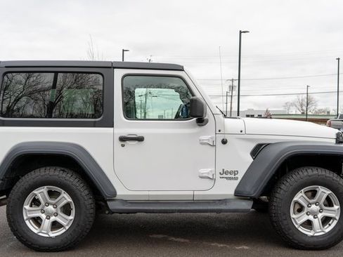 Used 2020 Jeep Wrangler Sport image 5