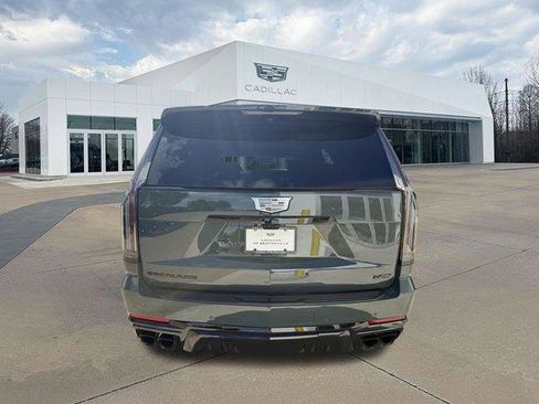 New 2026 Cadillac Escalade V AWD/4WD image 4