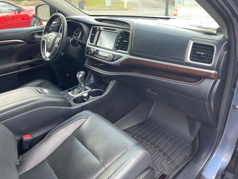 Used 2015 Toyota Highlander Limited AWD/4WD image 20
