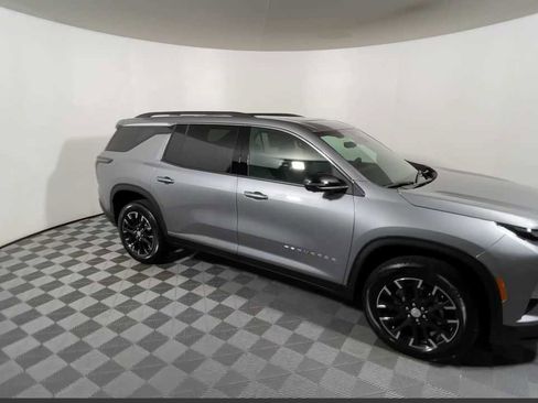 New 2026 Chevrolet Traverse LT w/ Sun and Wheel Package image 4