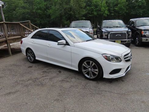 Used 2014 Mercedes-Benz E 350 Sedan image 5