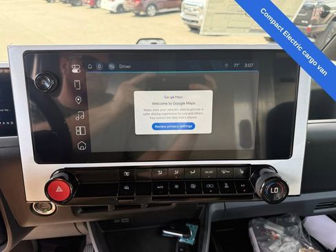 Used 2024 Chevrolet Brightdrop 400 w/ Commercial Equipment Package AWD/4WD image 17