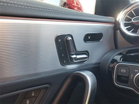 Used 2020 Mercedes-Benz CLA 250 image 27