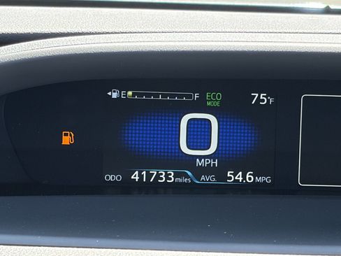 Used 2022 Toyota Prius Prime XLE FWD image 8