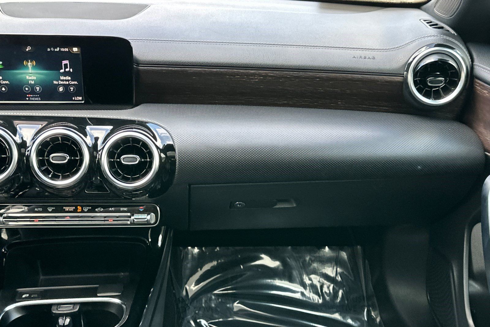 Used 2020 Mercedes-Benz CLA 250 image 17