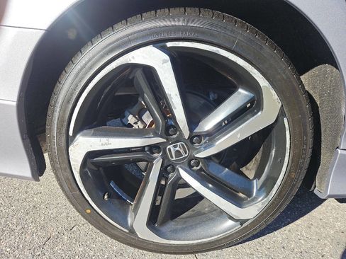 Used 2018 Honda Accord Sport image 25