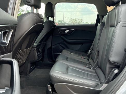 Used 2022 Audi Q7 3.0T Premium Plus AWD/4WD image 13