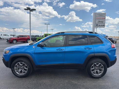 Used 2021 Jeep Cherokee Trailhawk w/ Trailer Tow Group AWD/4WD image 8