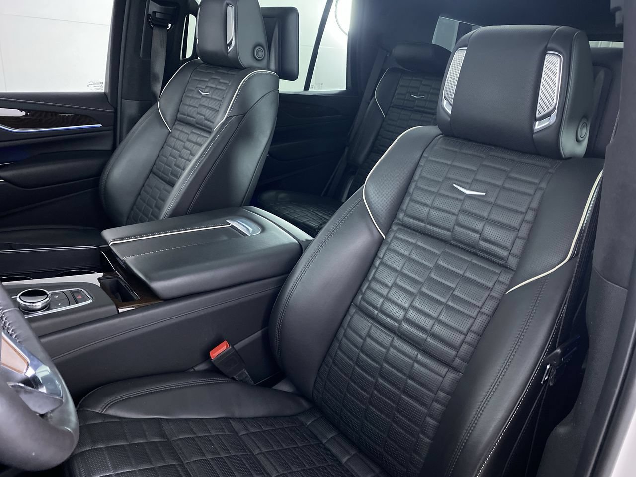 Certified 2022 Cadillac Escalade Sport Platinum AWD/4WD image 12