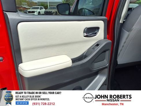 Used 2025 Nissan Frontier SV RWD image 10