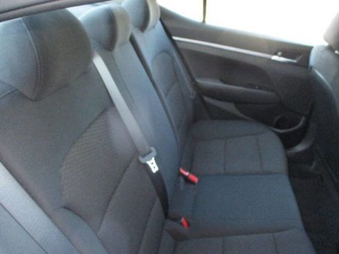 Used 2020 Hyundai Elantra SE w/ Cargo Package (C1) image 22