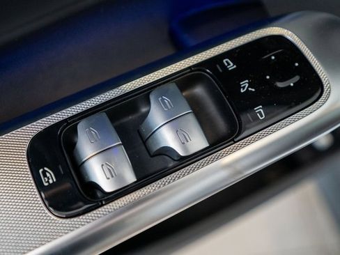 New 2025 Mercedes-Benz GLC 350e GLC 350e image 15