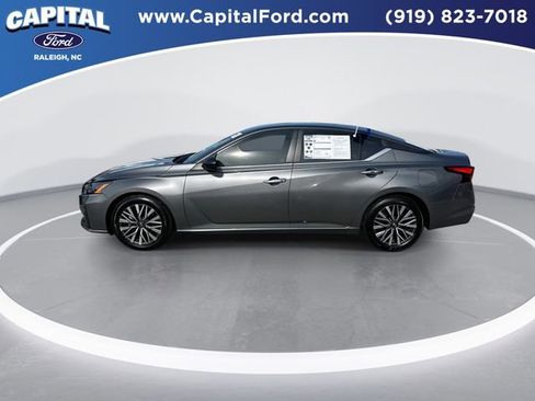 Used 2024 Nissan Altima 2.5 SV image 5