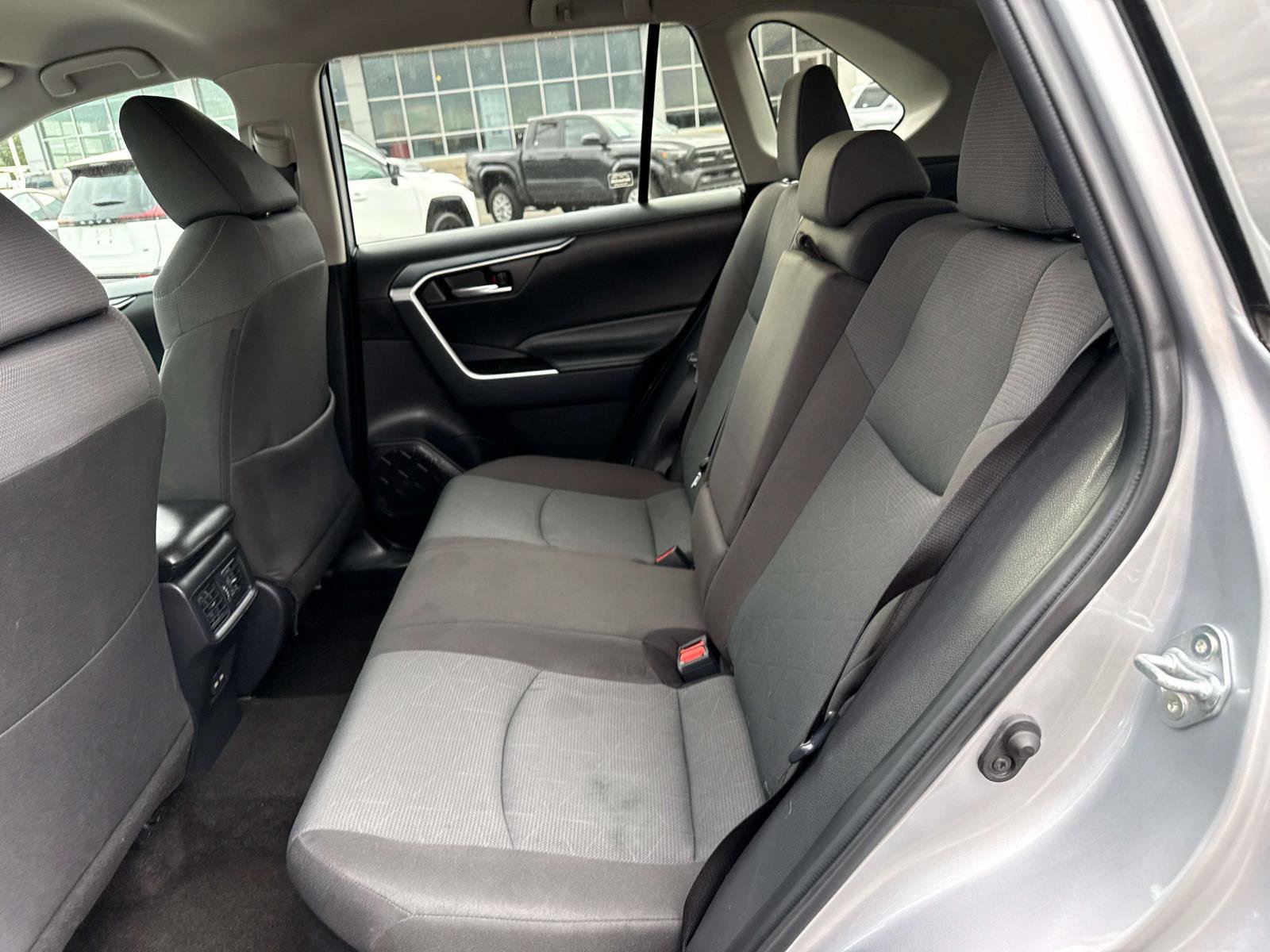 Used 2025 Toyota RAV4 XLE AWD/4WD image 13