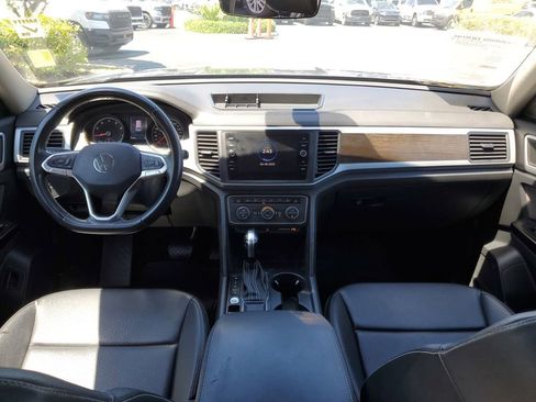 Used 2021 Volkswagen Atlas SE image 13
