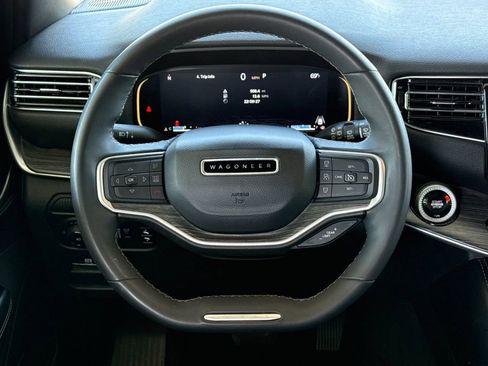 Used 2024 Jeep Wagoneer L Series II w/ Flexible Seating Group image 22