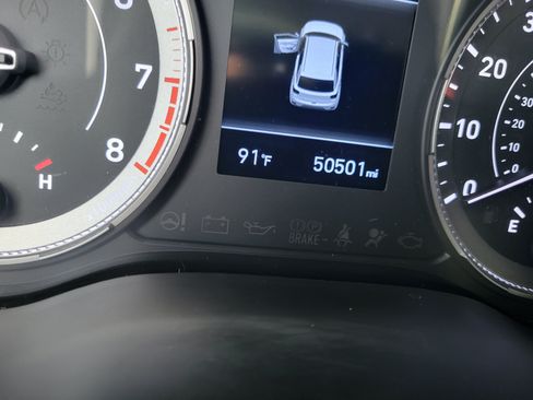 Used 2021 Hyundai Venue SE FWD image 15