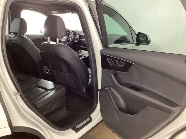 Used 2021 Audi Q7 3.0T Premium w/ Convenience Package AWD/4WD image 19