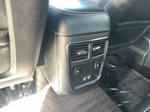 Used 2016 Dodge Charger SRT Hellcat w/ Harman/Kardon Audio Group RWD image 25