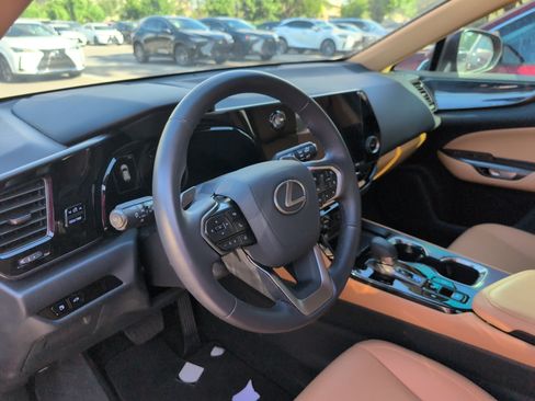Used 2025 Lexus NX 250 FWD w/ Accessory Package (Z1) image 8