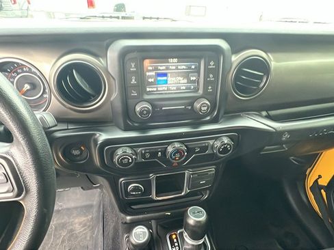 Used 2019 Jeep Wrangler Sport image 24