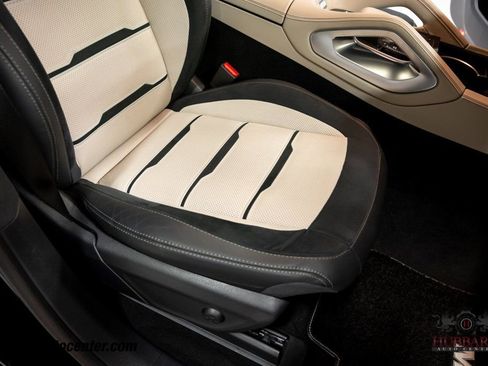 Used 2025 Mercedes-Benz GLE 53 AMG 4MATIC image 23