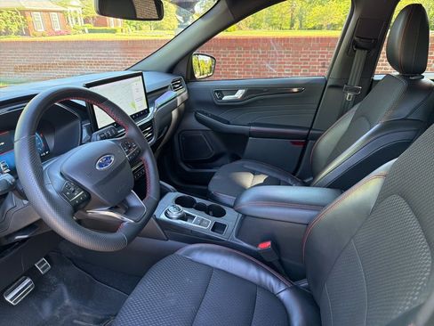 Used 2023 Ford Escape ST-Line Elite image 18