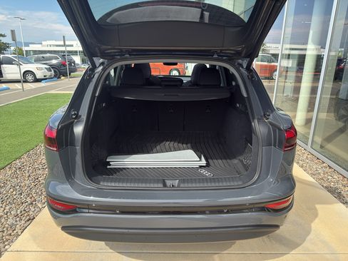 Used 2025 Audi Q6 e-tron Premium Plus image 18