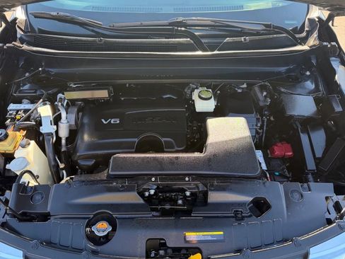 Used 2020 Nissan Pathfinder S image 19