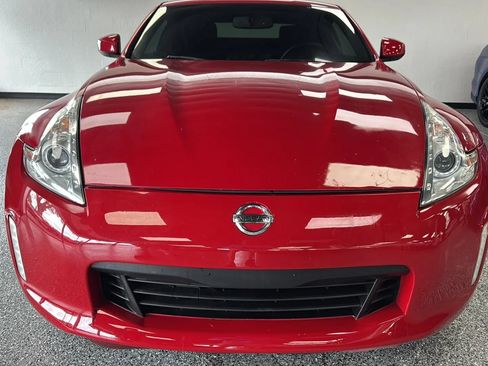Used 2016 Nissan 370Z Coupe RWD image 8