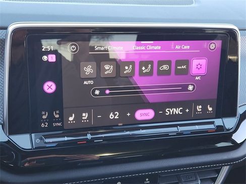 Used 2024 Volkswagen Atlas Cross Sport SEL R-Line image 19