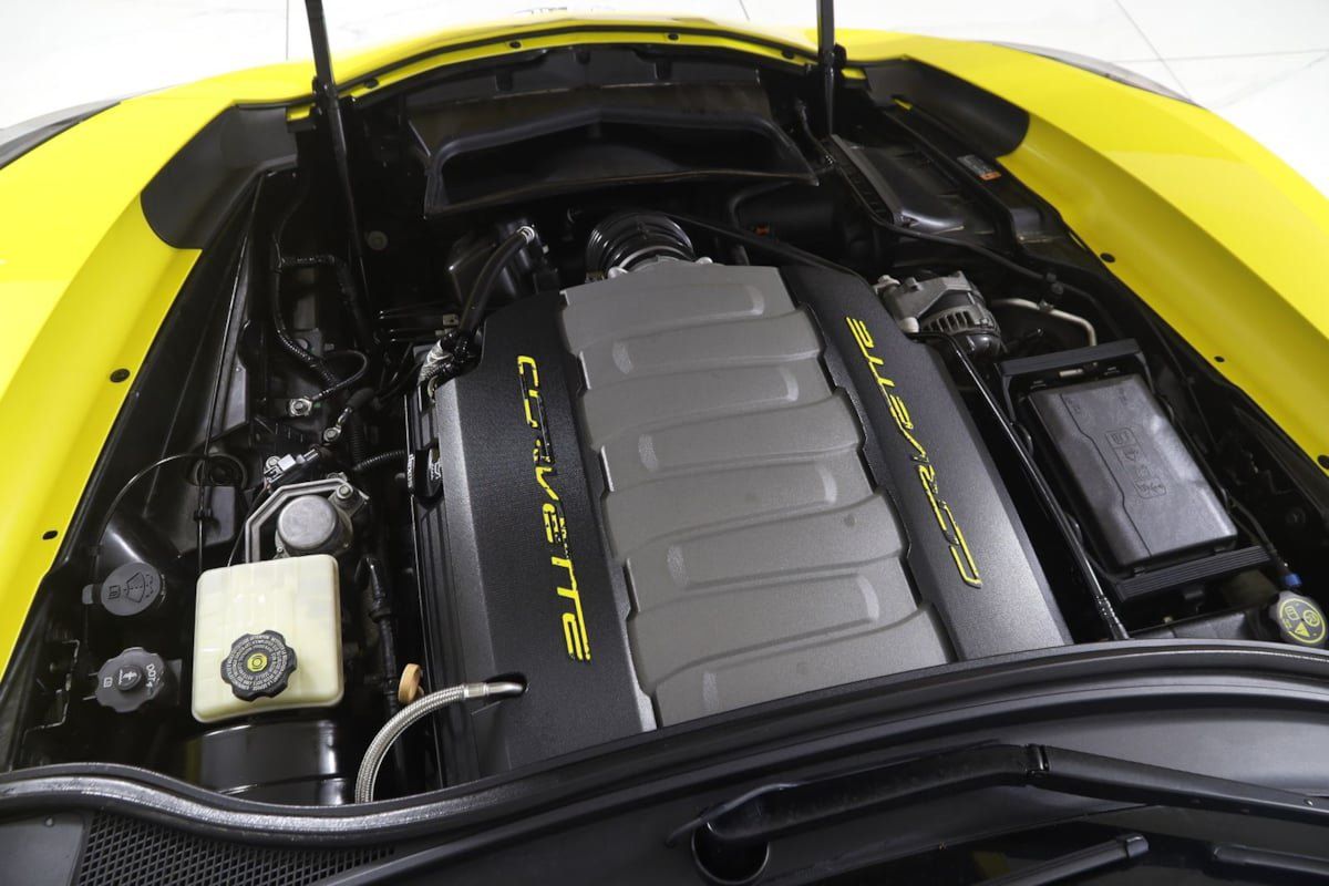 Used 2015 Chevrolet Corvette Stingray Coupe w/ ZF1 Appearance Package RWD image 53