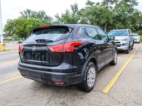 Used 2019 Nissan Rogue Sport S FWD image 9