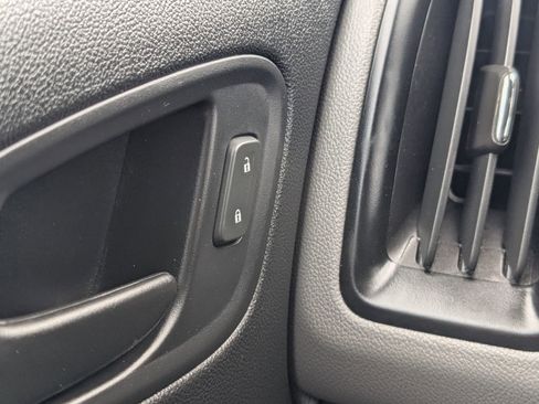 Used 2021 Chevrolet Colorado W/T w/ WT Convenience Package image 34