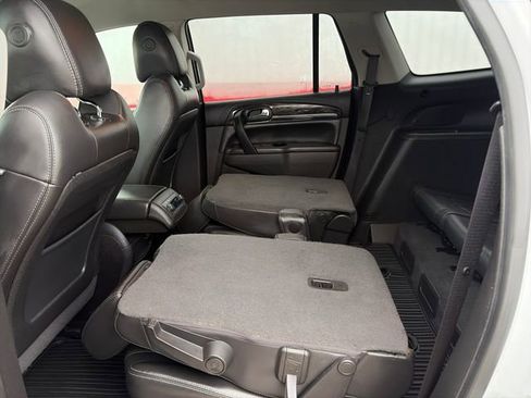 Used 2017 Buick Enclave Leather AWD/4WD image 38
