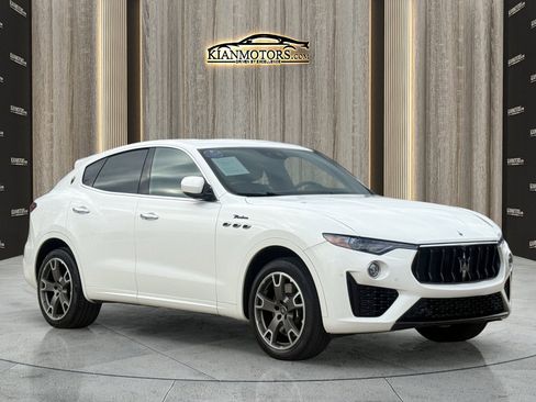 Used 2023 Maserati Levante Modena image 1