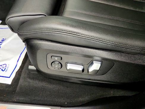 Used 2022 BMW X5 xDrive40i w/ Premium Package image 12