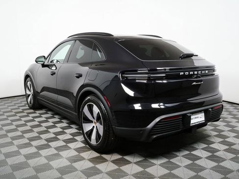 Certified 2025 Porsche Macan 4 Electric image 3