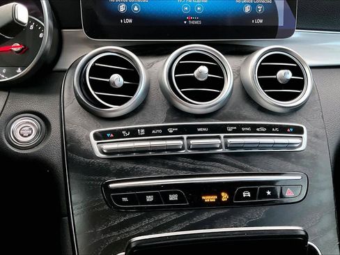 Certified 2021 Mercedes-Benz GLC 300 image 35