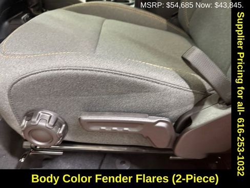 New 2025 Jeep Gladiator Sport image 26