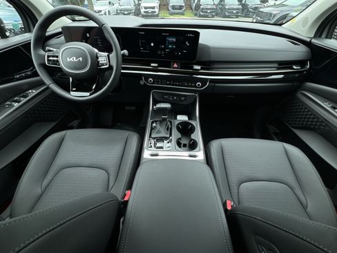 New 2026 Kia Carnival SX Prestige FWD image 32